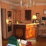 Ecusson Otel 2*