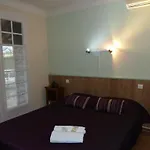 Otel Ecusson