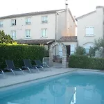 Otel Ecusson Saint-Hilaire-de-Brethmas