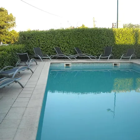 Hotell Ecusson Saint-Hilaire-de-Brethmas