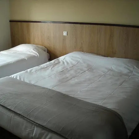 Ecusson Hotel Saint-Hilaire-de-Brethmas